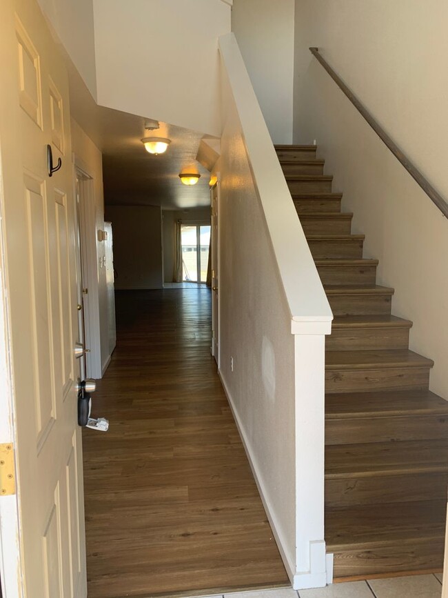 Building Photo - 2907 Duplex