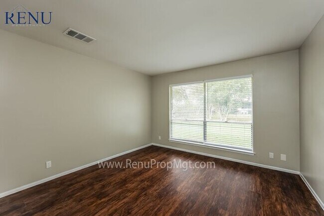 Foto del edificio - 7123 Glen Trail