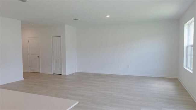 Building Photo - 6433 Domizio Dr