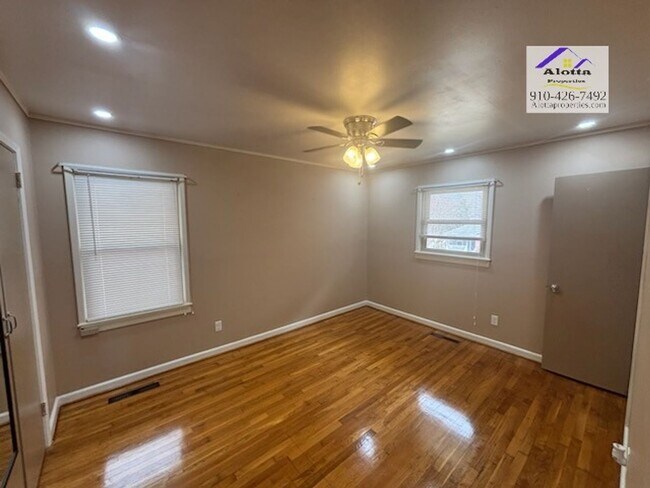 Foto del edificio - 1817 McGougan Rd