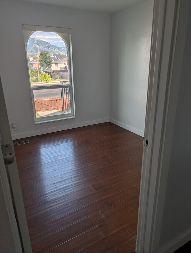 Foto del edificio - 11840 S 1300 W