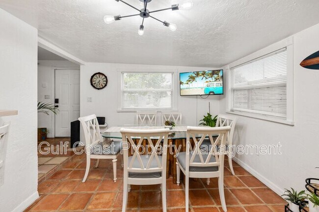 Foto del edificio - 1837 Robinhood St