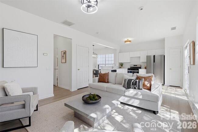 Foto del edificio - 2443 Normancrest Ct