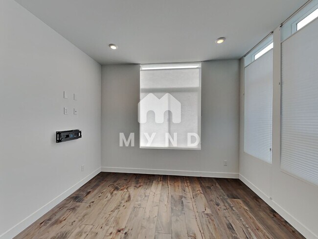 Building Photo - 3933 S Brandon St Unit A