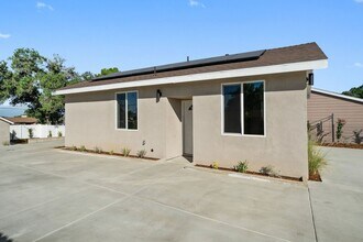 Building Photo - 1318 Malachite Ave