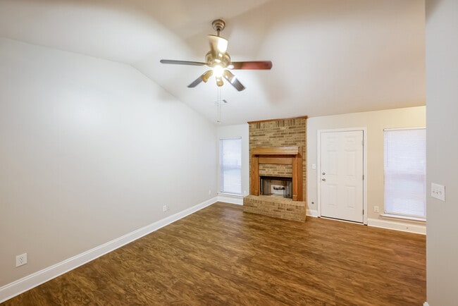 Building Photo - 1308 Upper Kingston Rd