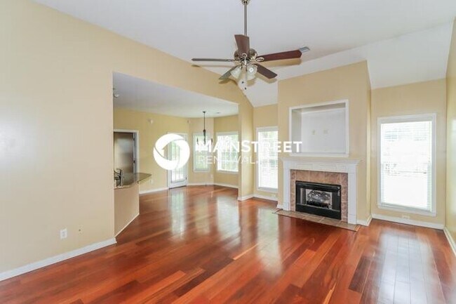 Building Photo - 3 Bedroom Pet-Friendly Home in Cordova, TN with Main Street Renewal
