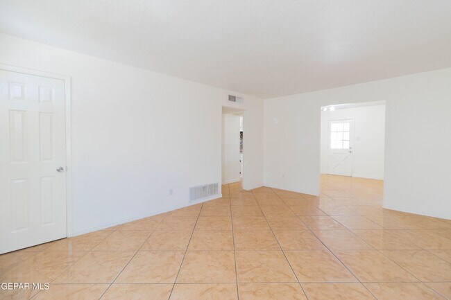Foto del edificio - 9924 Minuteman St