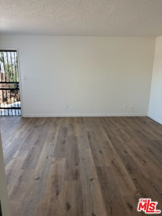 Building Photo - 3119 W 71st St