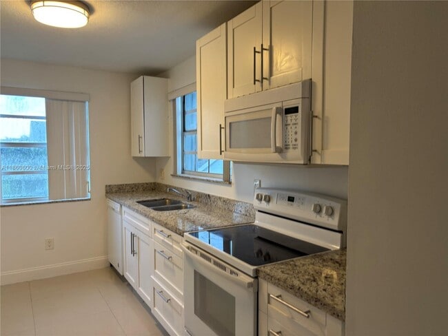 Foto del edificio - 2662 SE 19th Ct