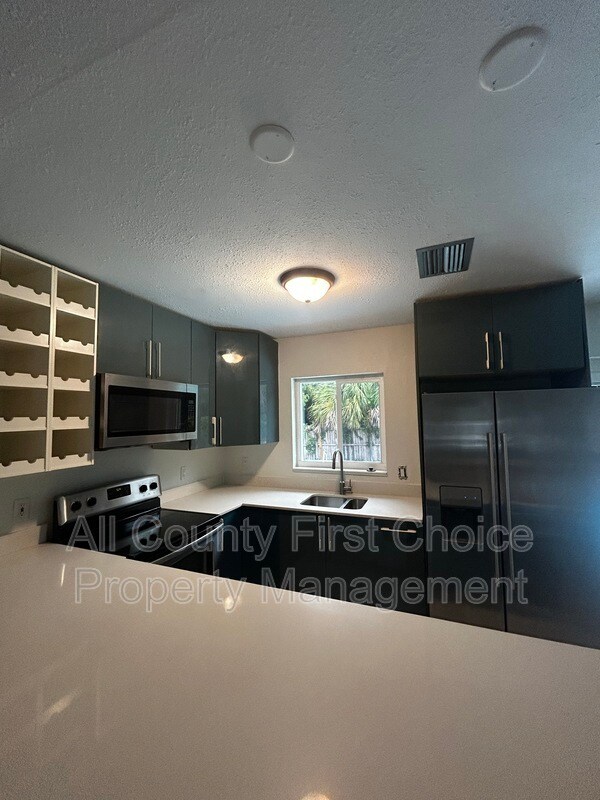 Foto del edificio - 9369 93rd Ave