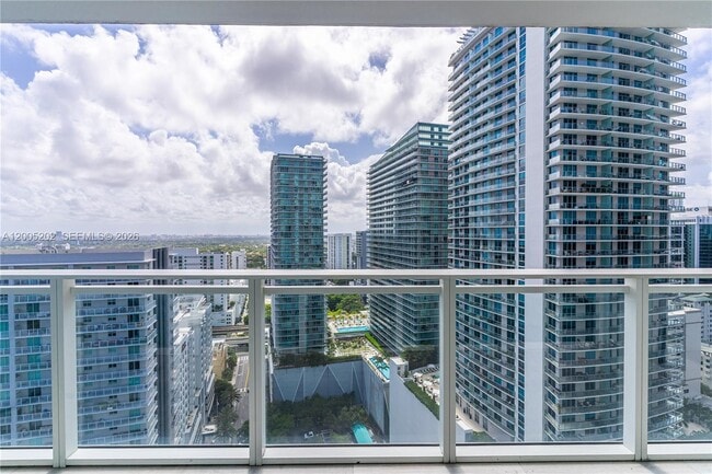 Building Photo - 1080 Brickell Ave