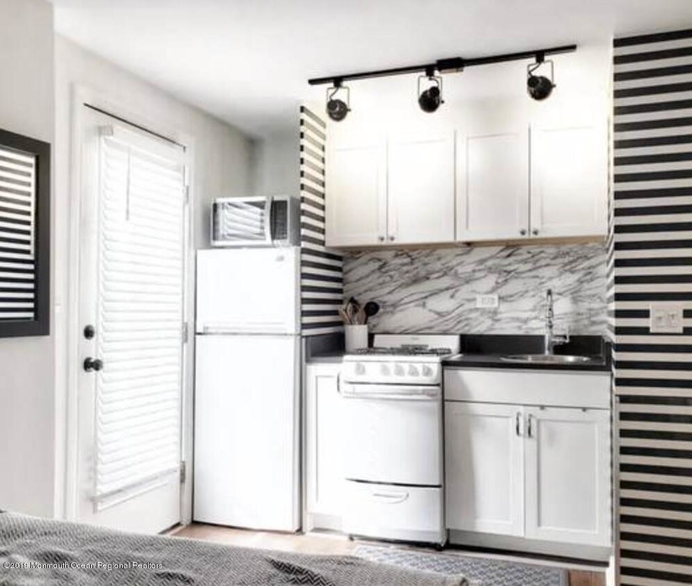 88 Mt Carmel Way Unit 3 WINTER RENTAL, Ocean Grove, NJ 07756 Room