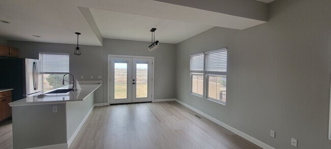 Foto del edificio - 3 bedroom/2.5 bath home