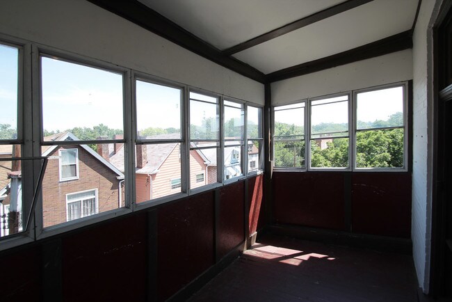 Building Photo - 228 Union St