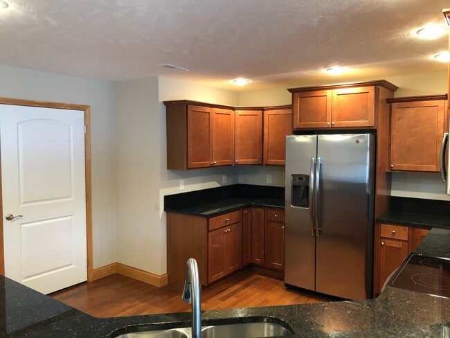 Building Photo - 127 Quiet Way
