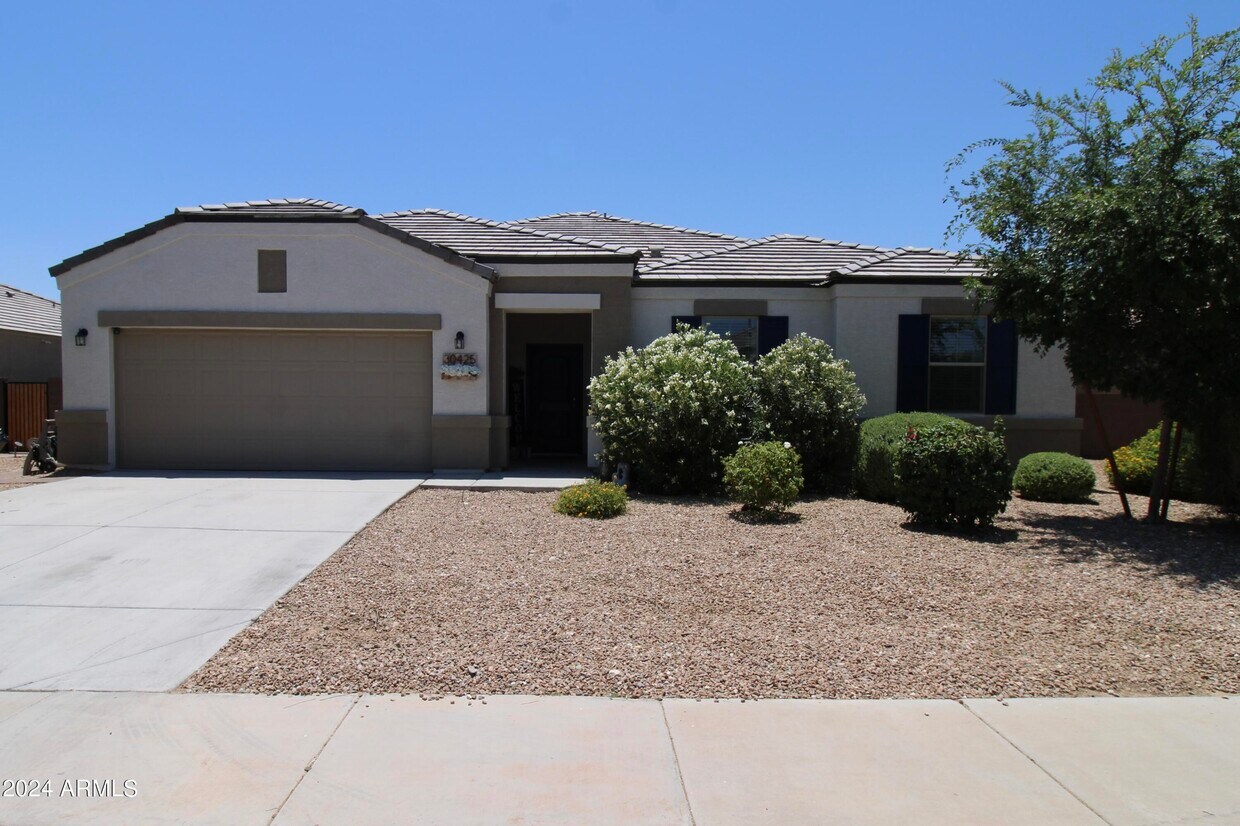 Primary Photo - 30425 W Picadilly Rd