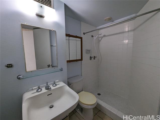 Building Photo - 750 Amana St