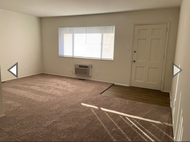 Foto del edificio - 2 bedroom ranch style apartment