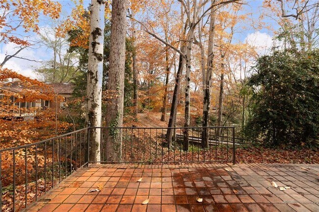 Foto del edificio - 444 Burlington Rd NE