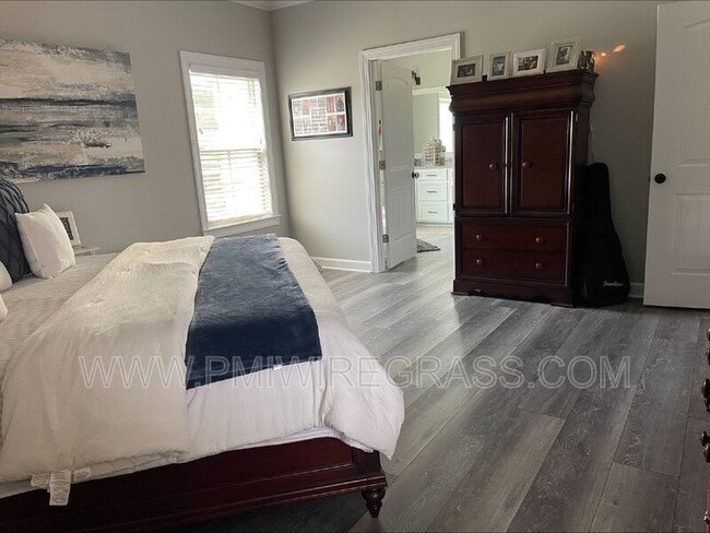 Foto del edificio - 117 Crest Hill Dr