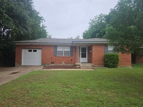 Building Photo - 6419 Onyx Dr N