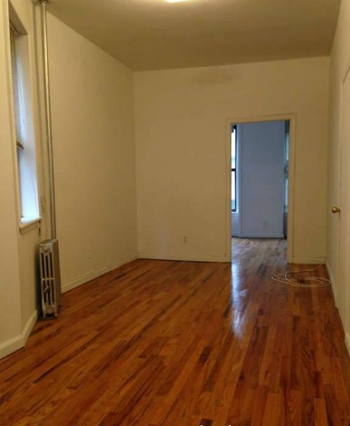 Foto del edificio - 426 E 11th St