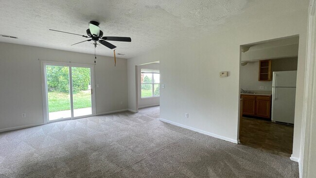 Building Photo - Large Duplex...Lindberg Village