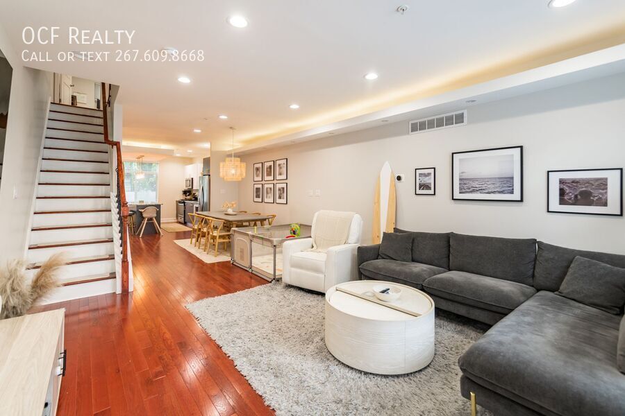 Foto principal - 2059 E Letterly St