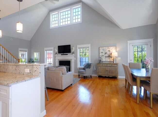 Foto del edificio - 19 Brigham Farm Ln