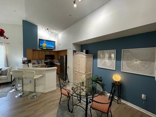 Building Photo - 13103 Mulberry Park Dr