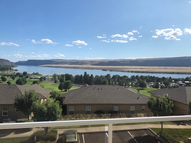 Foto del edificio - 23215 Sunserra Loop NW