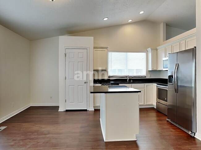 Building Photo - 5697 S Stone Flower Way