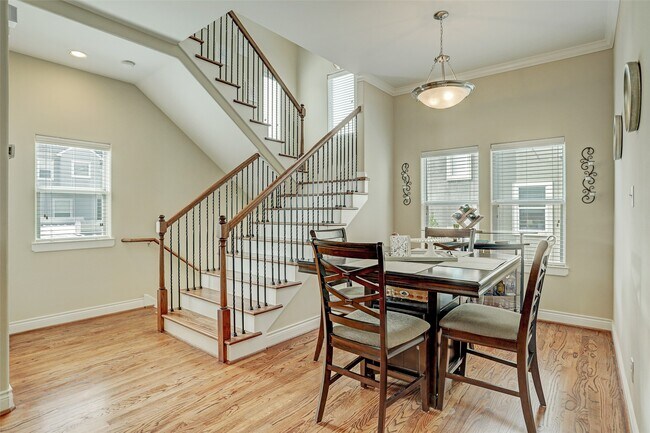 Foto del edificio - 936 W 26th St