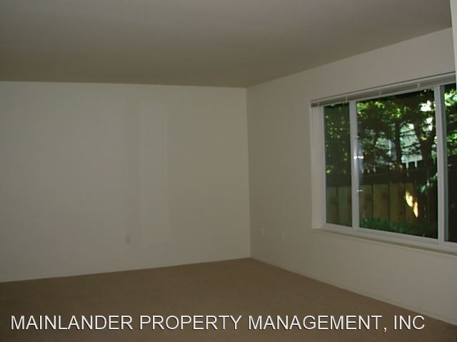 Building Photo - 2 br, 2.5 bath House - 7159 SW SAGERT ST #109