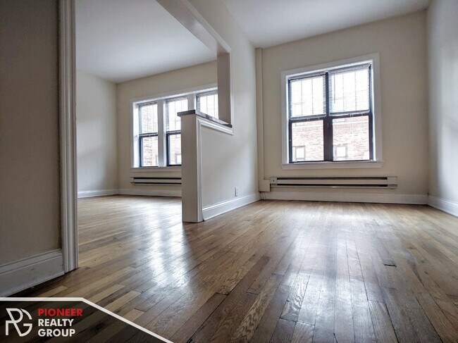 Foto del edificio - 624 W Cornelia Ave