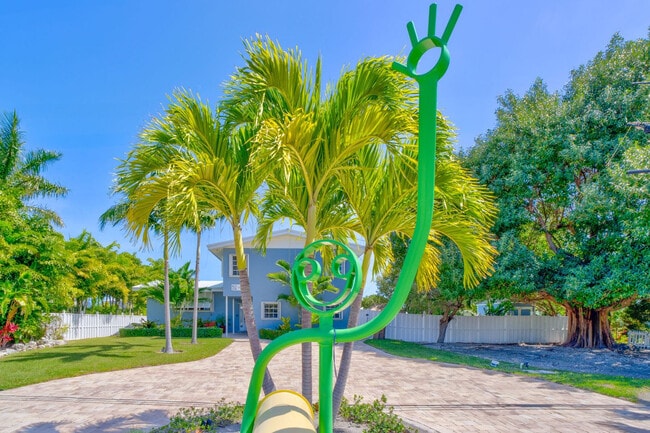 Foto del edificio - 90B Sombrero Beach Rd