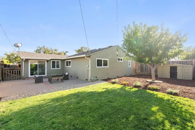 Foto del edificio - 545 Shawnee Ln