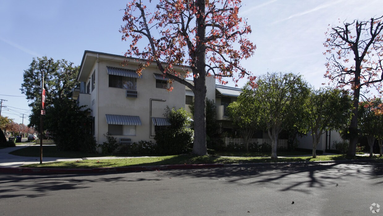 Foto del edificio - 13850 Bessemer St