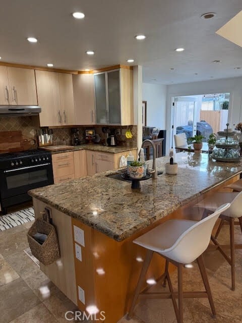 Foto del edificio - 377 Magnolia Dr