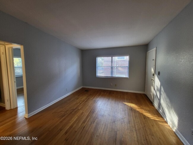 Building Photo - 2648 Dellwood Ave