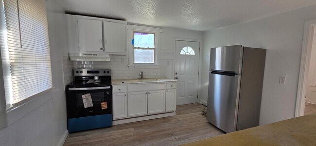 Foto del edificio - 305 N Kendall St