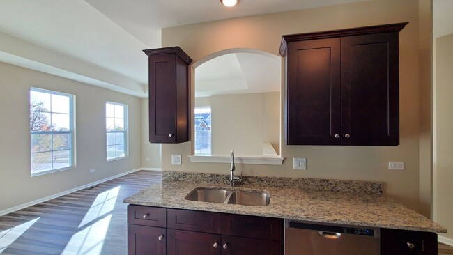 Foto del edificio - 3Br/ 3Ba Townhome, Buttercup