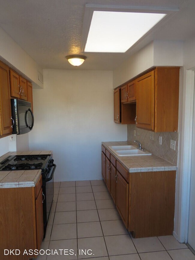 Building Photo - 3 br, 2 bath House - 10052 KENWORTHY DR