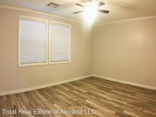 Building Photo - 671 Shirehampton Dr