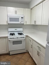 Building Photo - 11623 Vantage Hill Rd