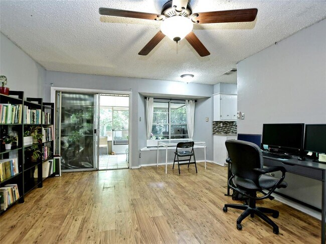 Building Photo - 4911 Aberdeen Cir