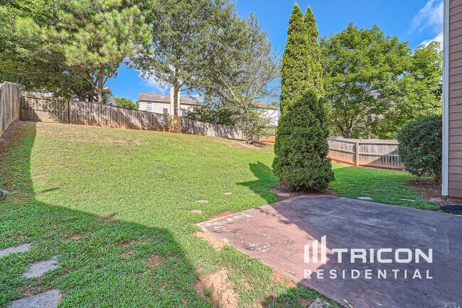 Foto del edificio - 570 Lullingstone Dr SE