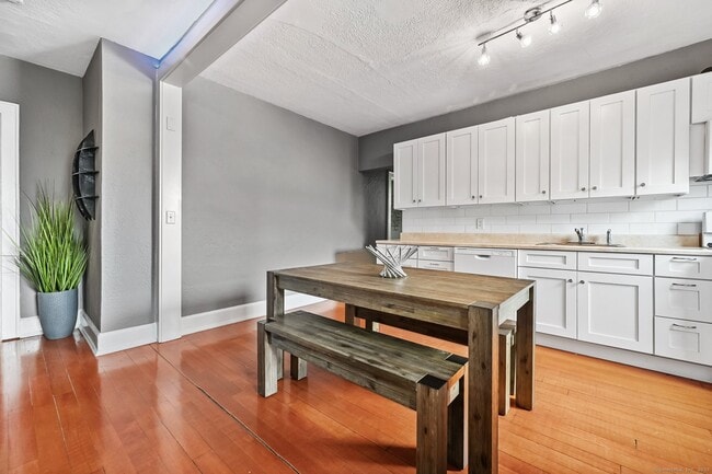 Building Photo - 307 Hamilton Ave