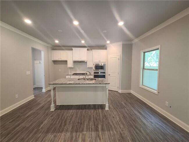 Building Photo - 1767 Holman Forest Dr NE